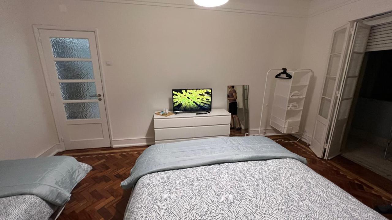 Habitacion Privada Para 3 Grande Con Balcon Lisboa Ngoại thất bức ảnh