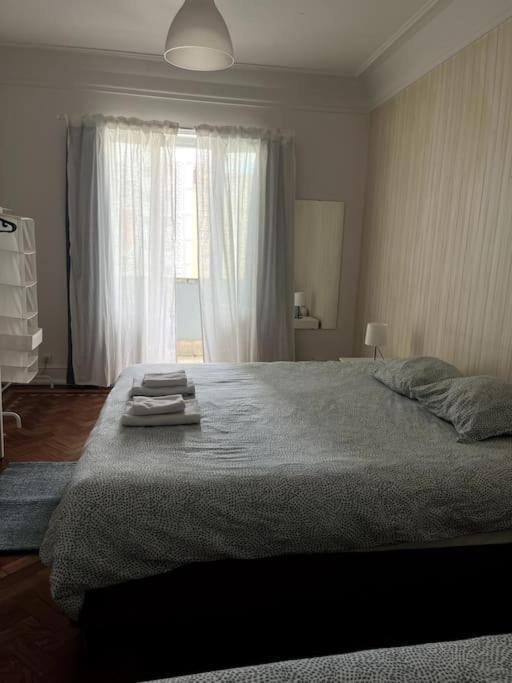 Habitacion Privada Para 3 Grande Con Balcon Lisboa Ngoại thất bức ảnh