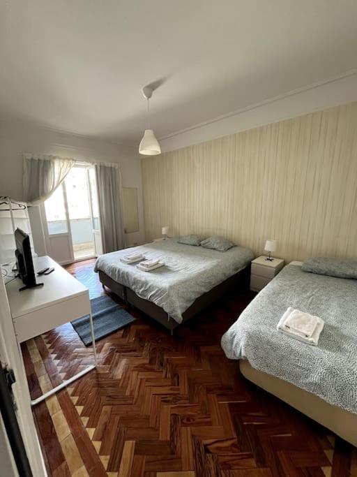 Habitacion Privada Para 3 Grande Con Balcon Lisboa Ngoại thất bức ảnh