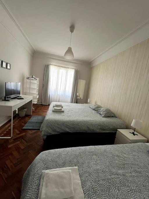 Habitacion Privada Para 3 Grande Con Balcon Lisboa Ngoại thất bức ảnh