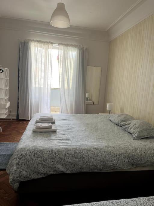 Habitacion Privada Para 3 Grande Con Balcon Lisboa Ngoại thất bức ảnh